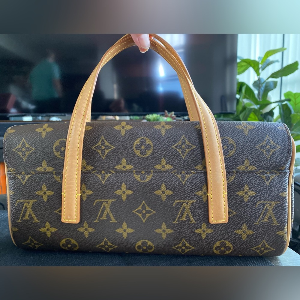 Louis Vuitton Monogram
Sonatine - Picture 2 of 5